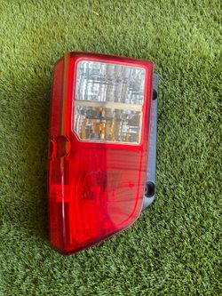 2008 Nissan Pathfinder Passenger/Right Side Tail Light