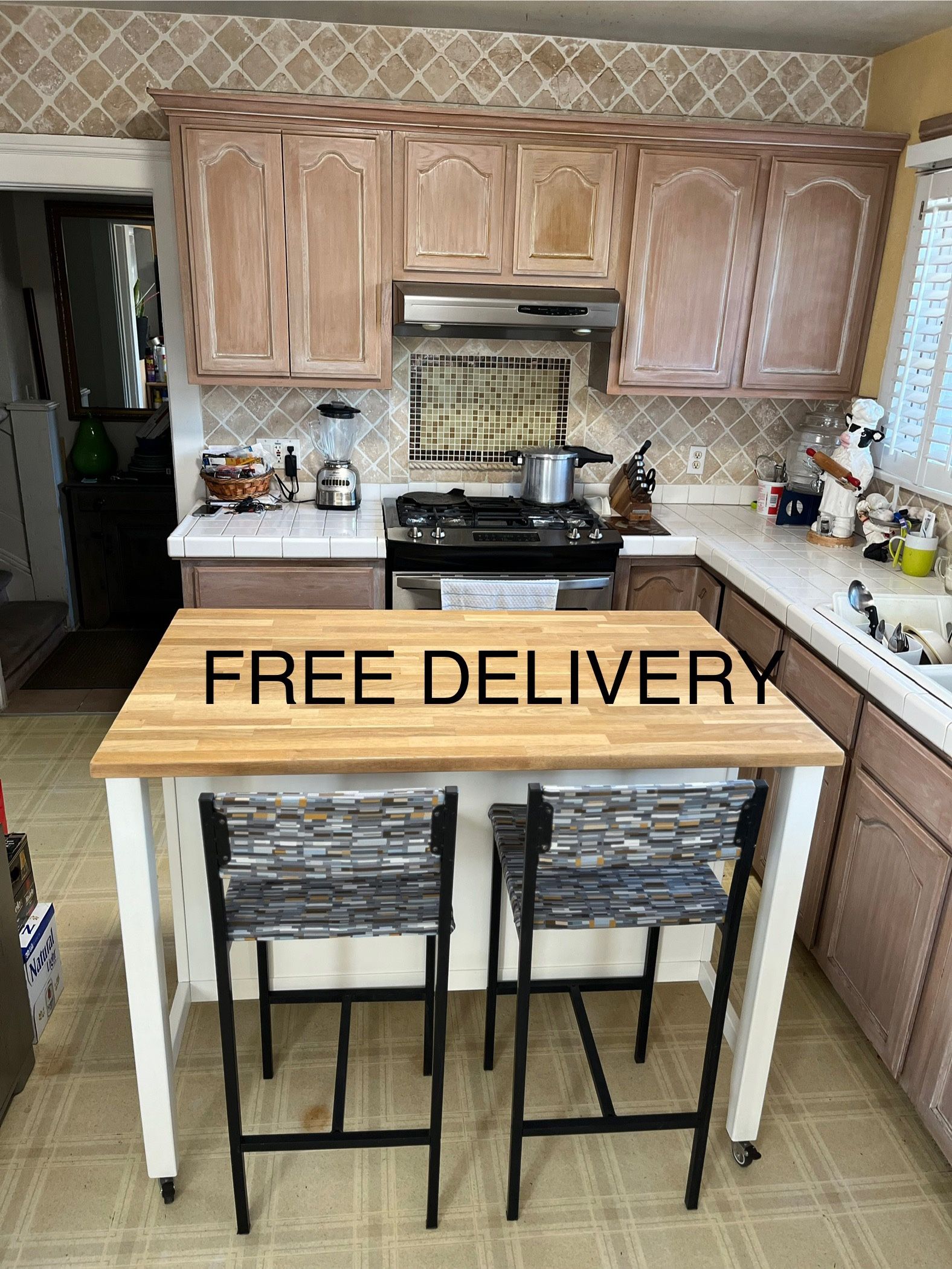 Ikea Stenstorp kitchen l & dining table in https://offerup.com/redirect/?o=d2hpdGUuRlJFRQ== DELIVERY