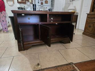 Wood cabinet
