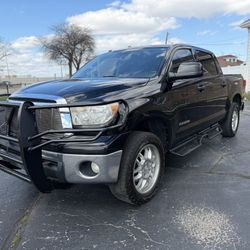 Toyota Tundra 2011