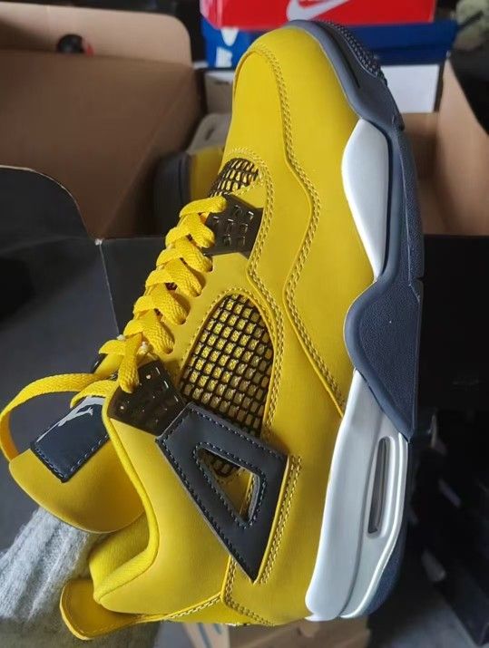 Brand New In Box Air Jordan 4 Black Yellow Electric Mother Unisex