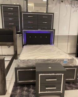 Lodanna Gray Upholstered Panel Storage Bedroom Set
Ashley Furniture$10 Down Payment And Financing Available