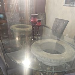 Glass Dinning Room Table & 6 Chairs 