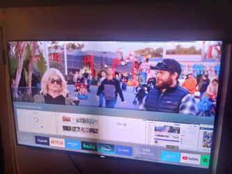 Samsung Smart TV Large Flat Screen