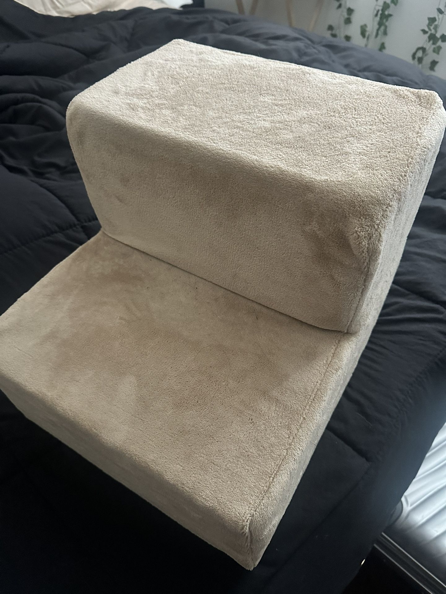 Pet Ramp / Pet Stairs Zinus Brand