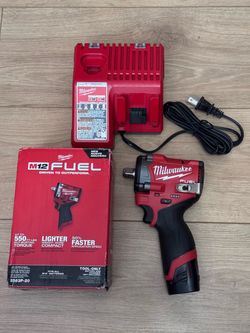 Milwaukee M12 FUEL Stubby Impact Wrench 1/2 (BRAND NEW)