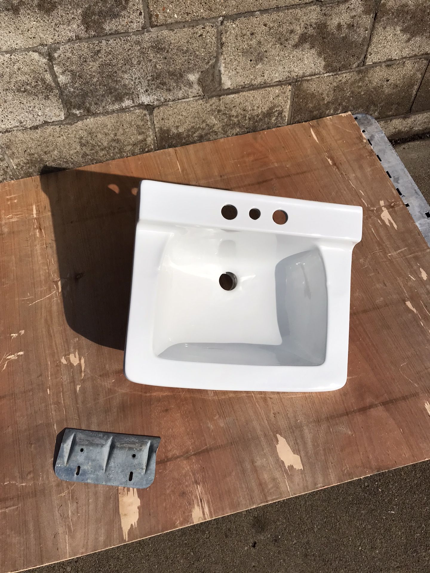 Wall Hung sink