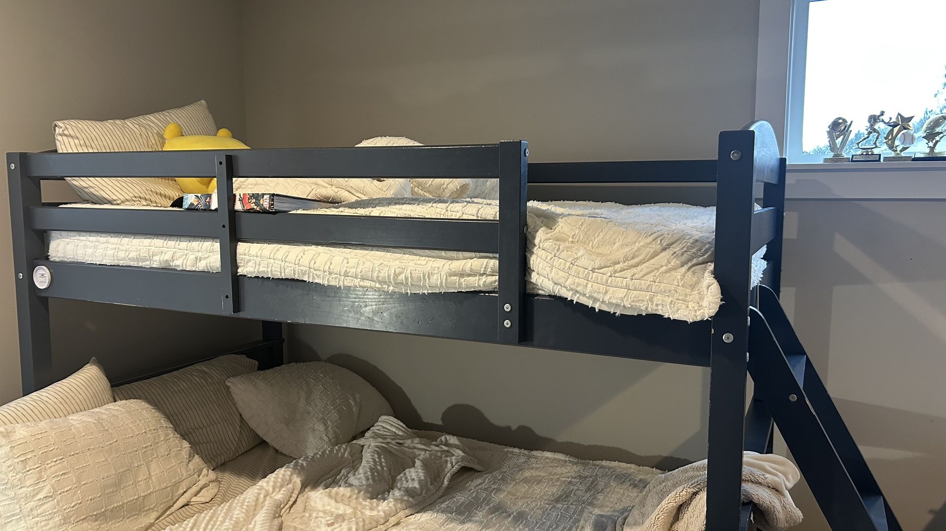 Free Wood Twin Bed