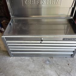 Genuine Craftsman heavy-duty steel top tool chest in excellent working condition.
