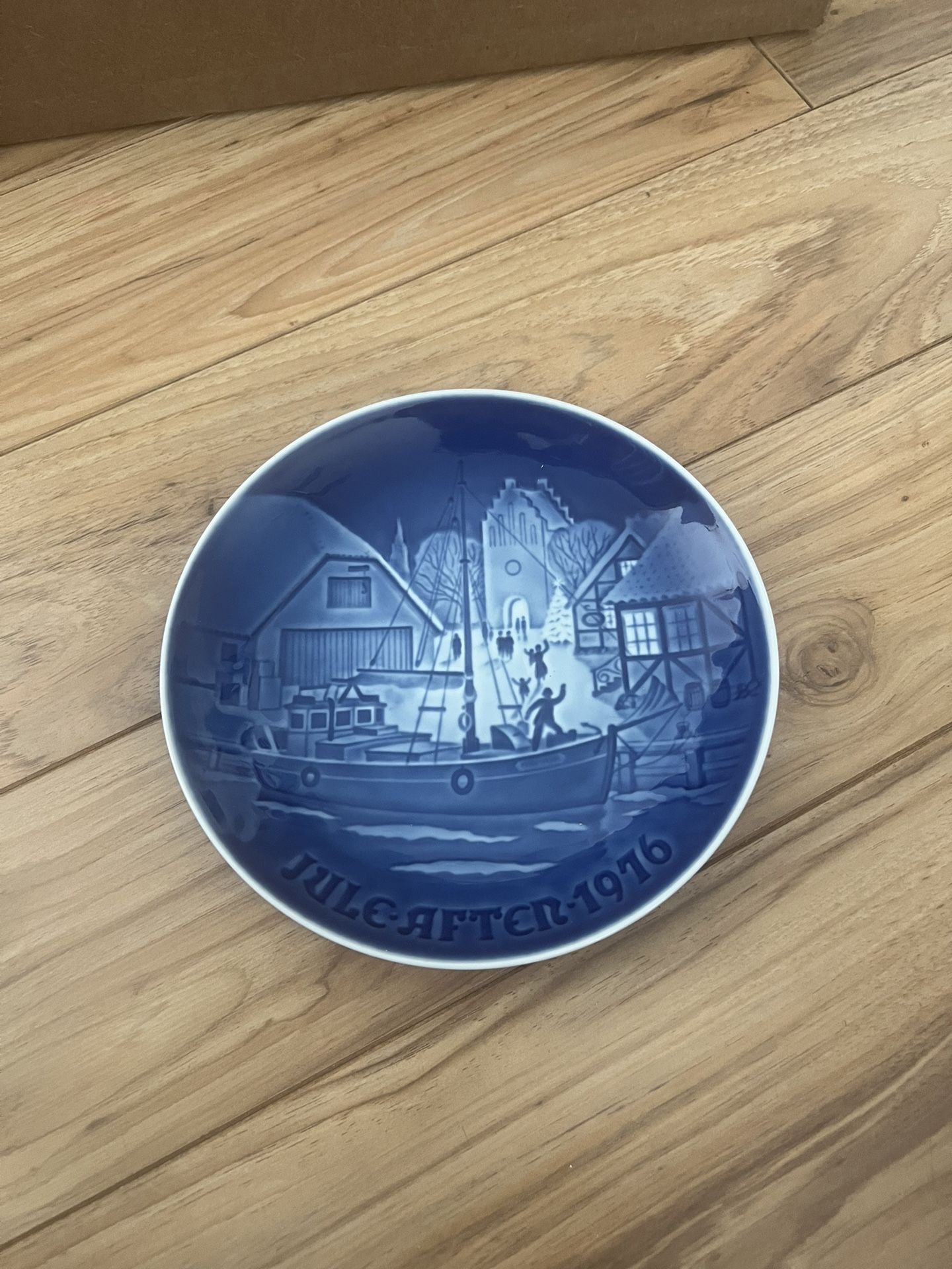 1969 Royal Copenhagen Christmas plate Mint Cond Orig Owner In The Old Farmyard
