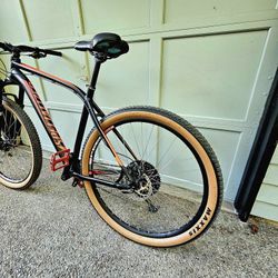 2015 Specialized Rockhopper Mountain Bike
