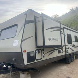2015 Rockwood Ultralite 29 Ft