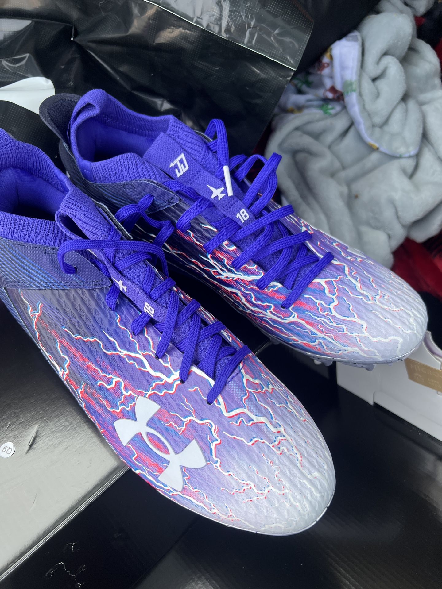 Under Armour Jj Blurr Verse Size 10.5 Cleats 
