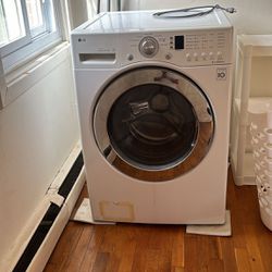 LG Washer - Lightly Used - Excellent Condition 