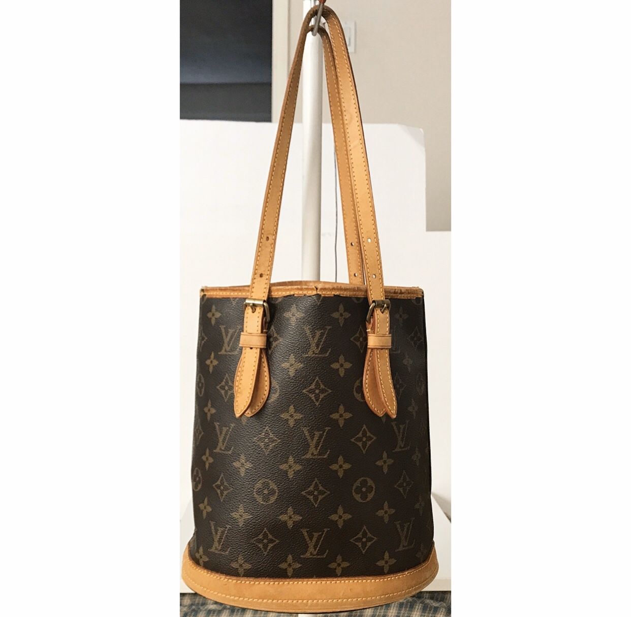 Authentic Louis Vuitton Monogram Bucket PM Shoulder Tote Bag