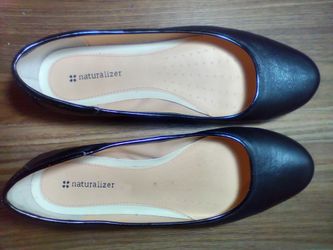 Naturalizer flats 9.5 shoes