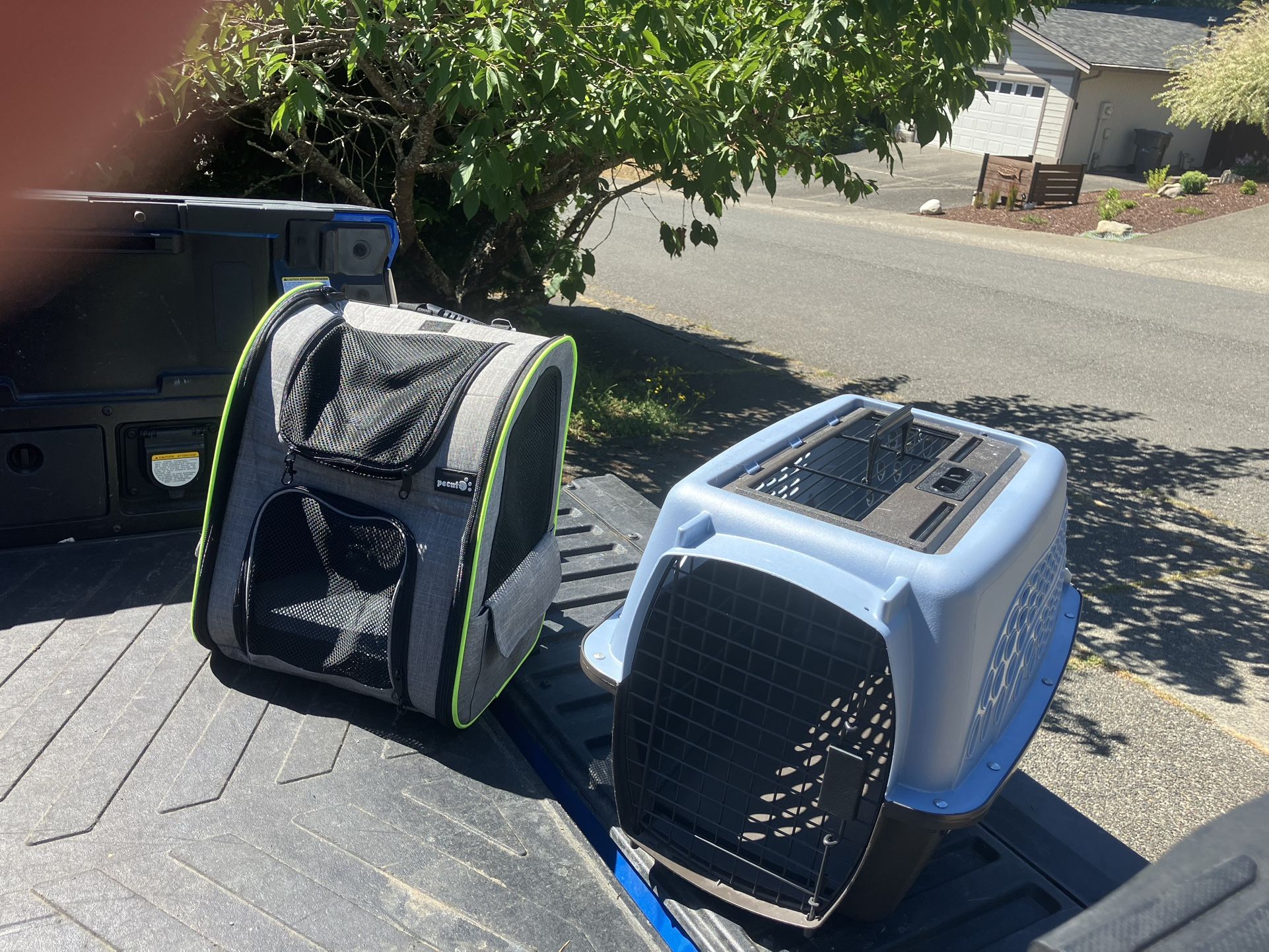 Small Dog Cat Rabbit Bunny Kennel Crate Carrier and Soft Backpack Carrier Like New 24" L by 14” W by 14” H $25 Each