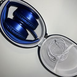 Noise cancelling Headphones