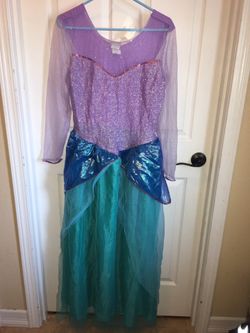 New Disney Store Little Mermaid Ariel Adult Costume Size Medium women’s 6-8-10