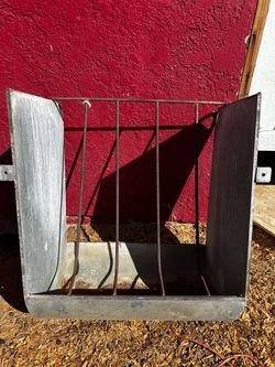 Hay holder
