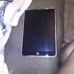 iPad mini 2 – Good Condition – Works Great – With Case