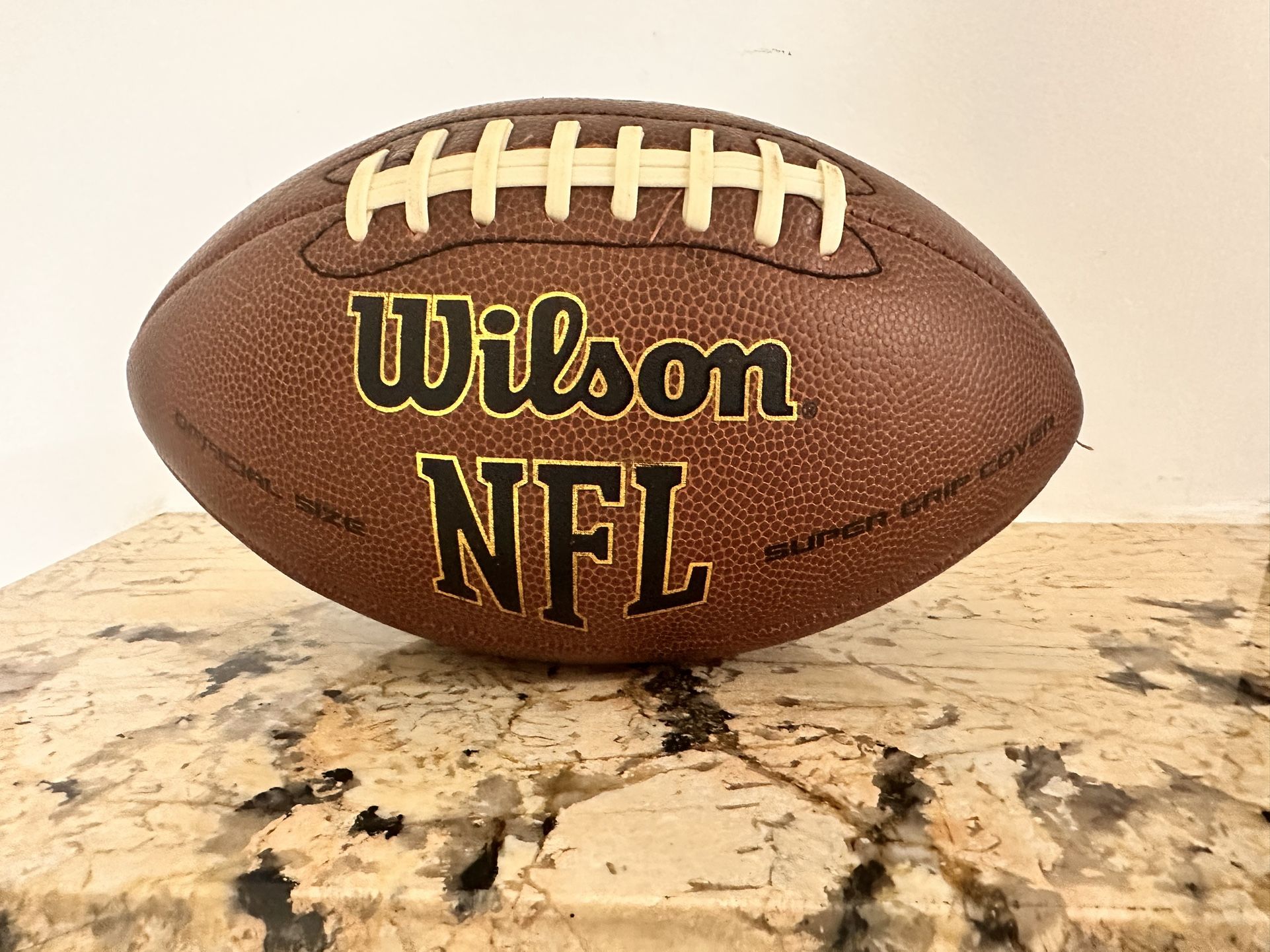 WILSON NFL SUPER GRIP COMPOSITE FOOTBALL