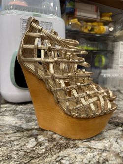 Gorgeous Bebe Gold Strappy Wedge Heel with Zippers on back - Size 7