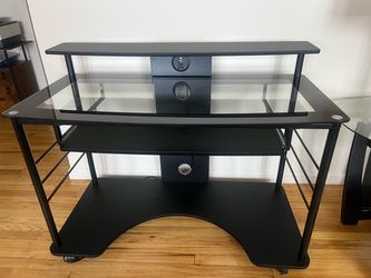 Computer desk