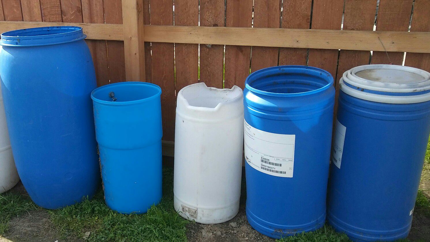 Water/ food containers