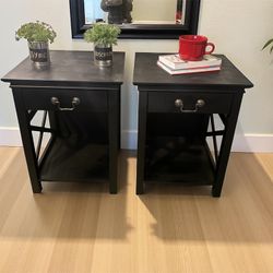 Set of 2 Black Wood Nightstands – Modern End Tables w/ Drawer