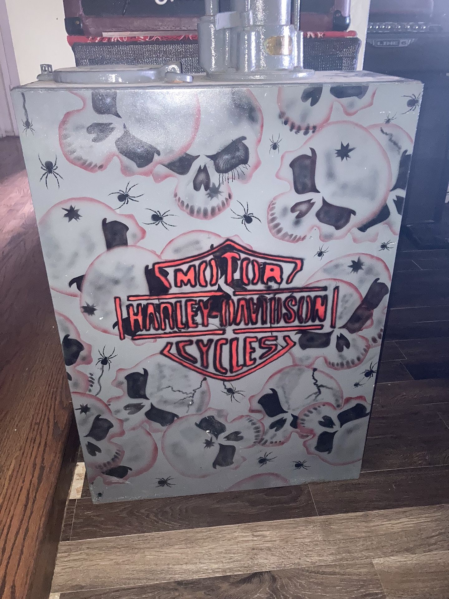 Vintage Phillips 60 Gal Oil Pump