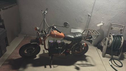 Auranthentic All Electric Motor Bike