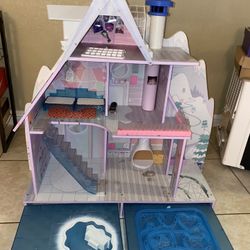 LOL Doll House/ Casa De Muñecas