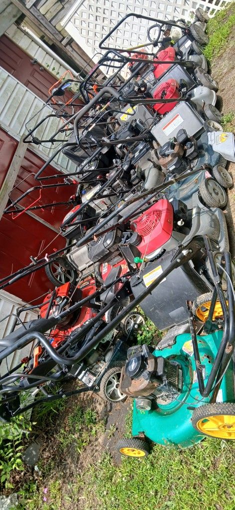 Lawn mower for sale Not.
Running Sell As is