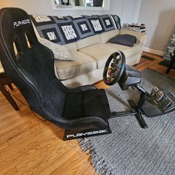 Logitech Playset, Steering Wheel Gaming Chair Combo