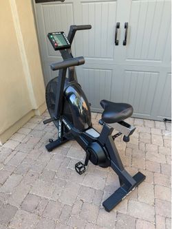 Rogue Echo V2 Assault Bike with Windguard