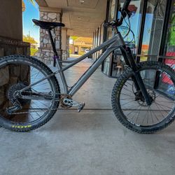 Used Banshee Enigma - Medium