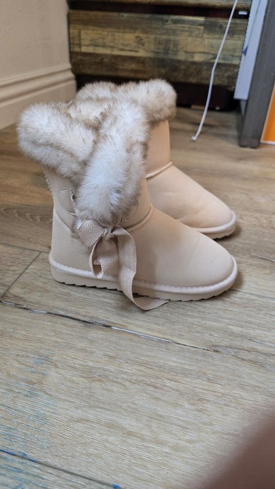 Girls Boots