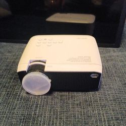 Apeman Digital Projector HDMI Port