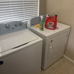 Moving, Like New Whirlpool Washer Dryer Set $600
