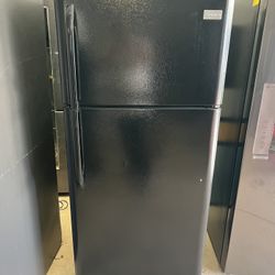 FRIGIDAIRE REFRIGERATOR 