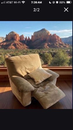 Ultimate Comfort Suede Recliner (with Accent Pillow) no 🚬 no 🐕 no 👶