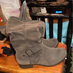 Boots Size 7 