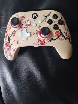 Xbox Wireless Controller Cherry Blossom Edition