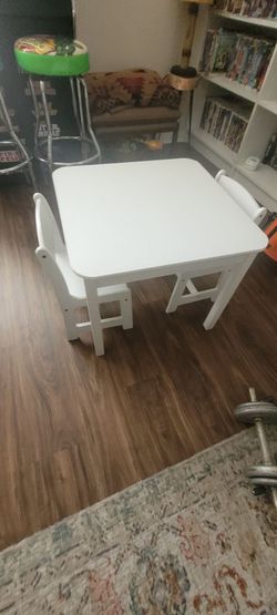 Kids white table set with 2 chairs