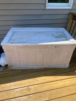 Free outside storage