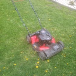 Lawnmower Briggs & Stratton Smokes A Bit Works Self Propelled $80