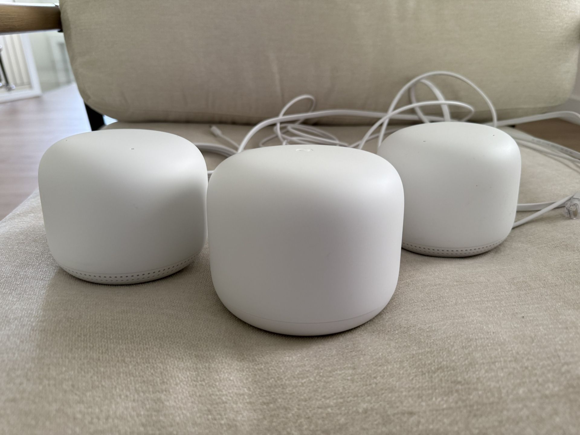 Nest WiFi Router and 2 Points - WiFi Extender with Smart Speaker - White