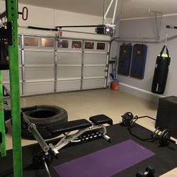 Gym Equipment/Folding Squat rack 