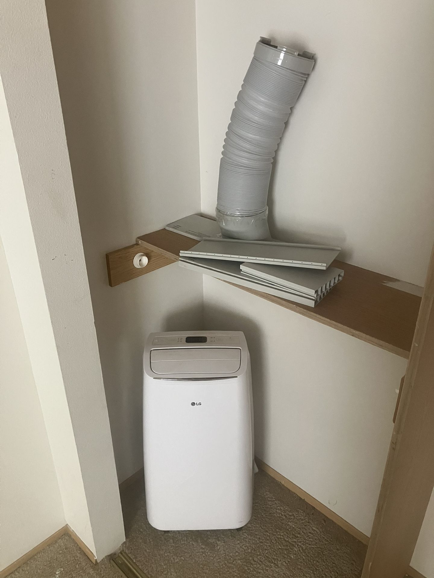 LG Air Conditioner 
